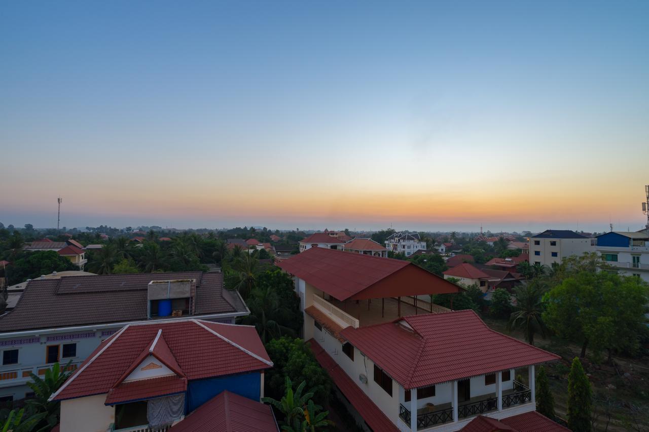Beyond Yangon Inn Siem Reap Bagian luar foto