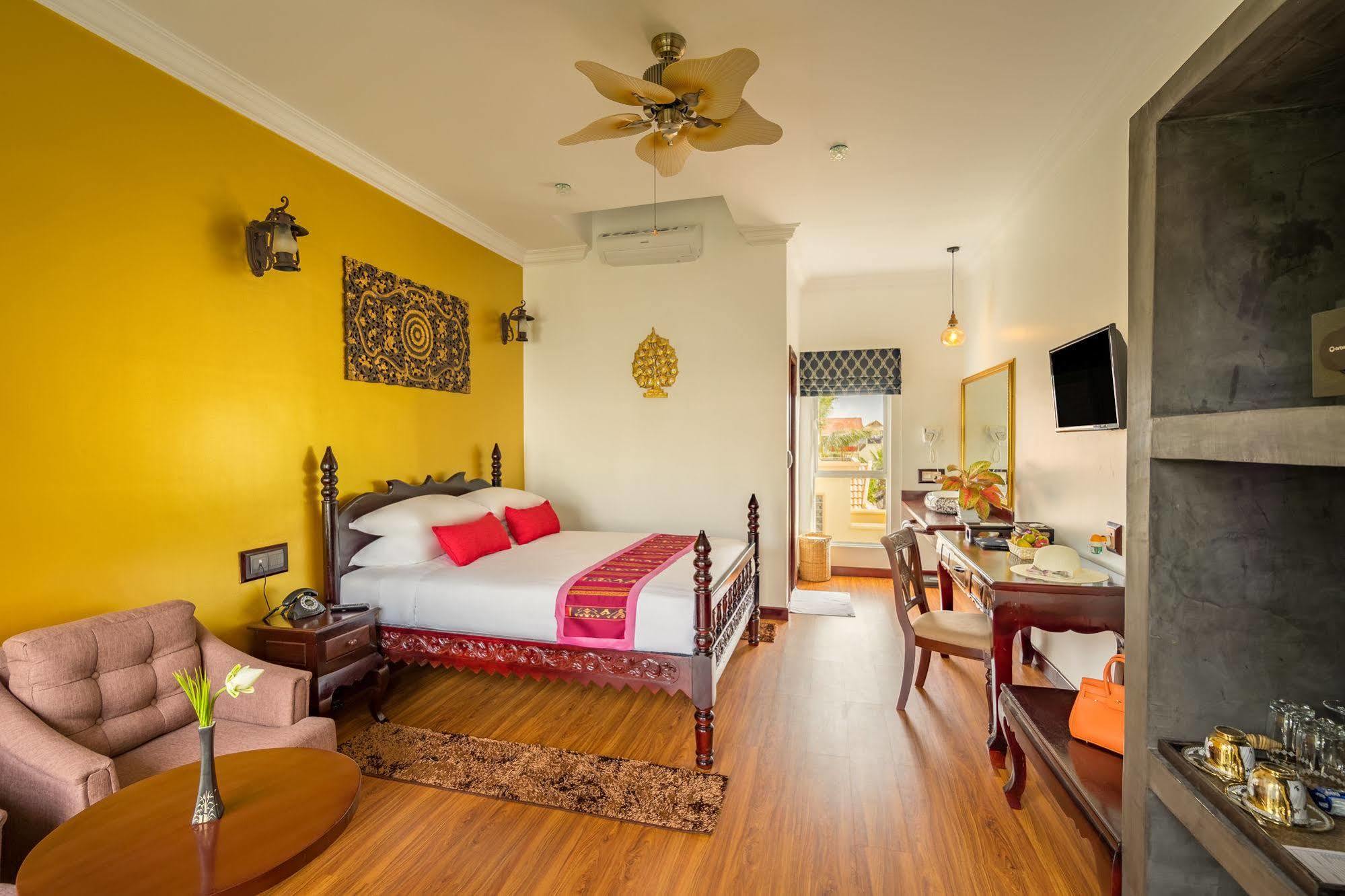 Beyond Yangon Inn Siem Reap Bagian luar foto