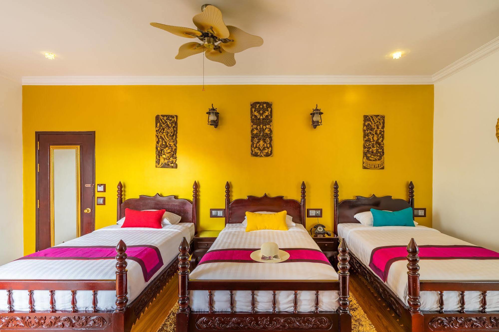 Beyond Yangon Inn Siem Reap Bagian luar foto