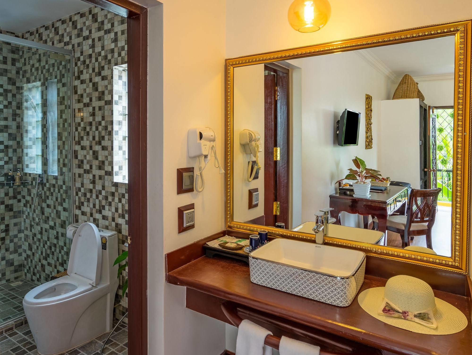 Beyond Yangon Inn Siem Reap Bagian luar foto