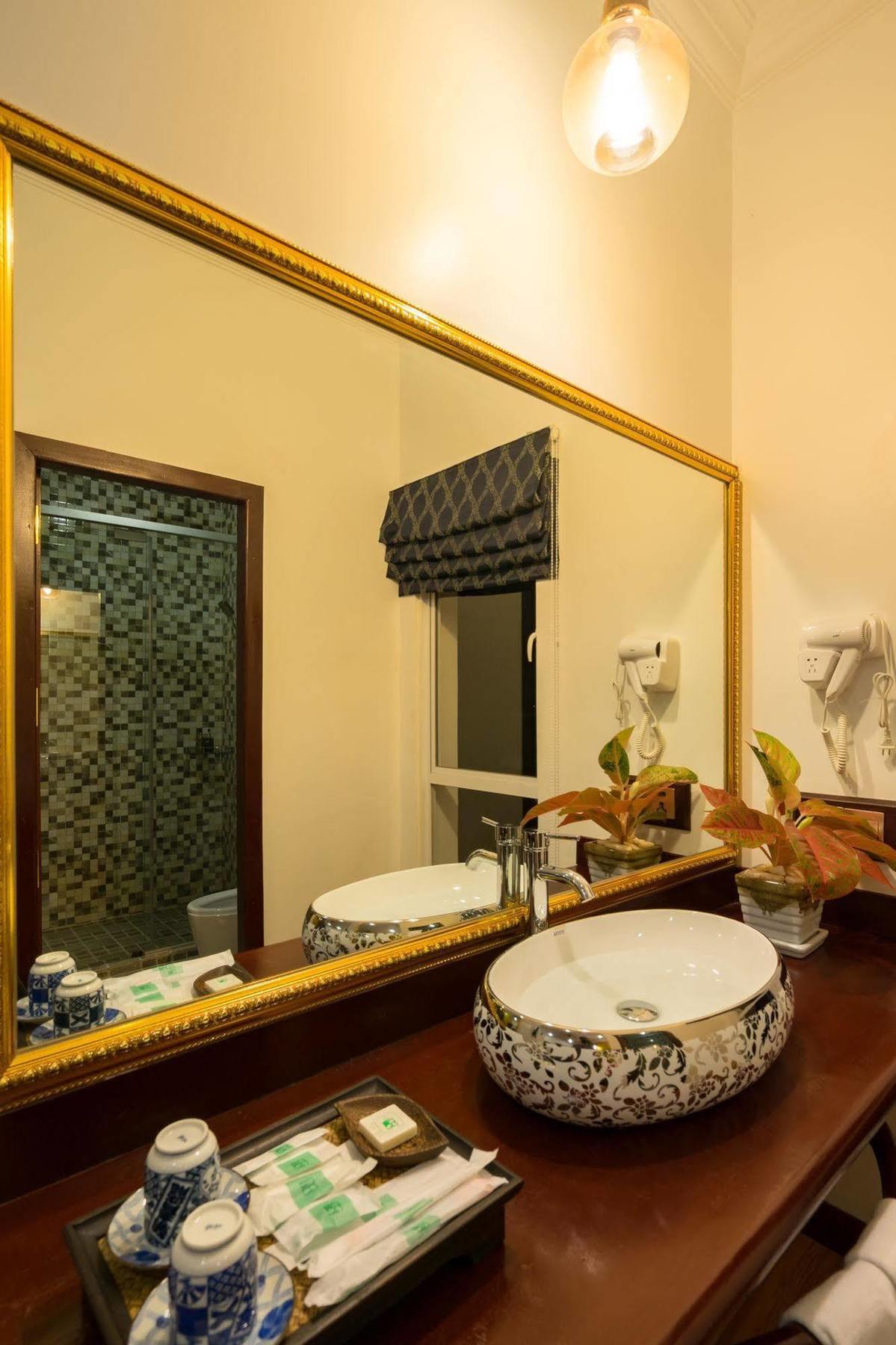 Beyond Yangon Inn Siem Reap Bagian luar foto