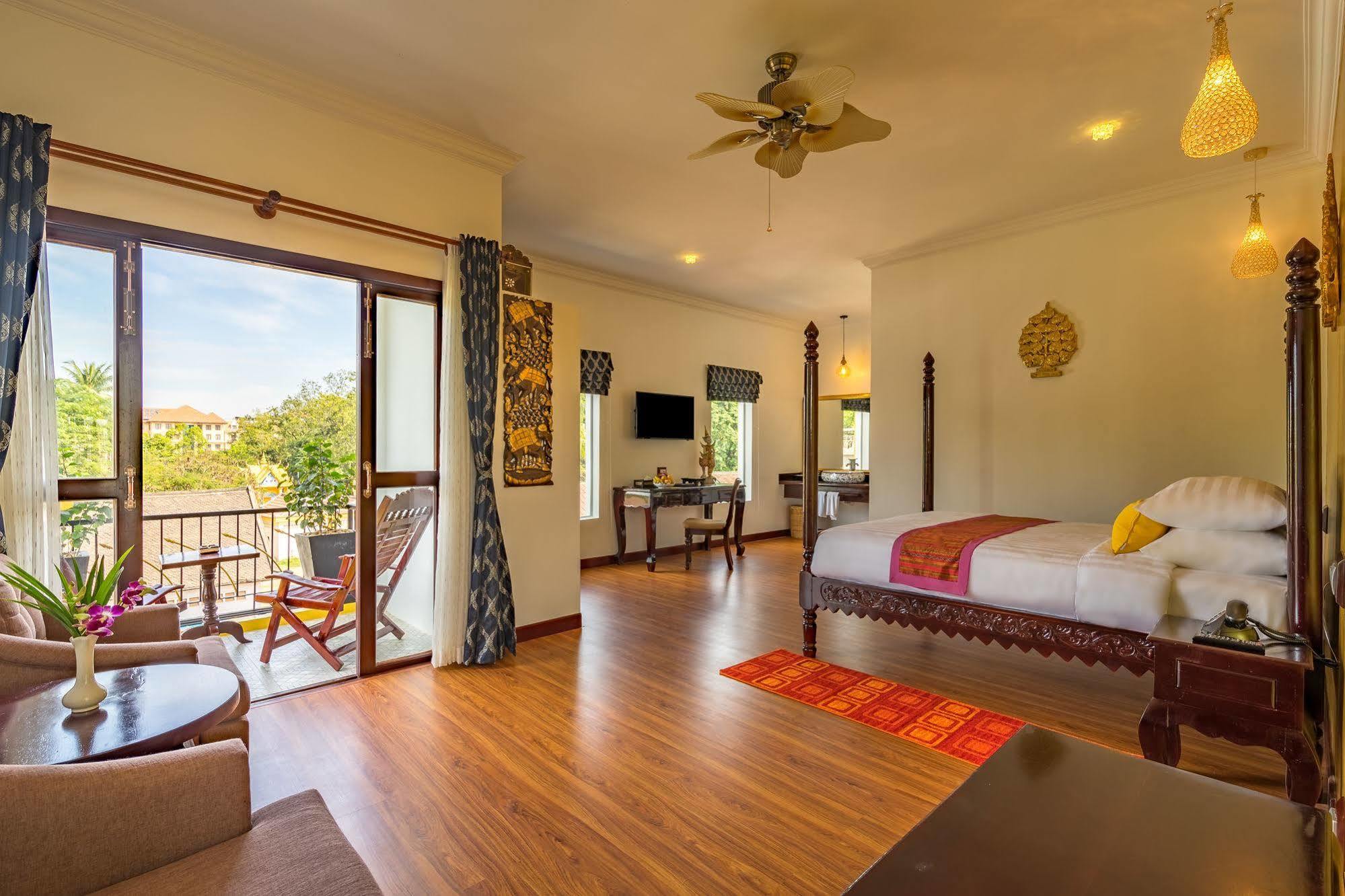 Beyond Yangon Inn Siem Reap Bagian luar foto