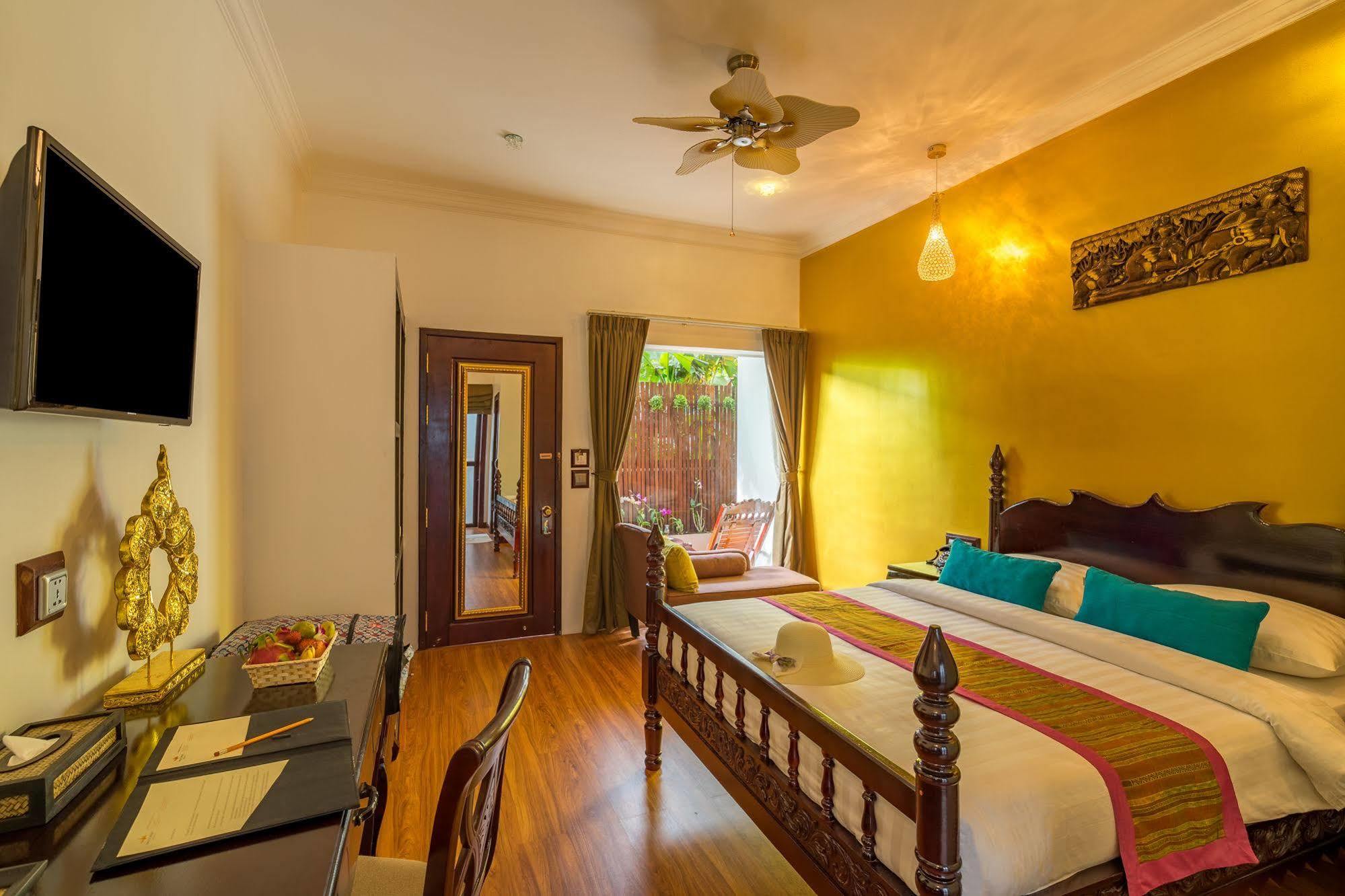 Beyond Yangon Inn Siem Reap Bagian luar foto